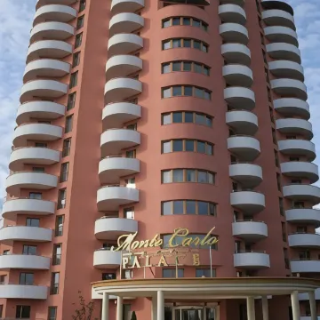 Monte Carlo Palace Suites Отели рядом с достопримечательностью «Выставочный центр RomExpo Arena»