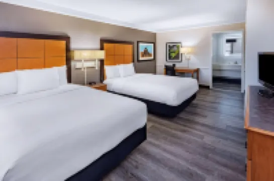 La Quinta Inn by Wyndham Laredo I-35