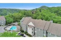 WinterSpecials*Indoor pool/spa*King beds*Clean*Panoramic views*Mins to downtown