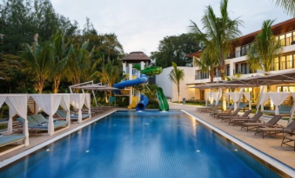 Ocean's Creek Beach Hotel