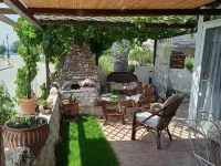 Alonaki Seafront Cottage