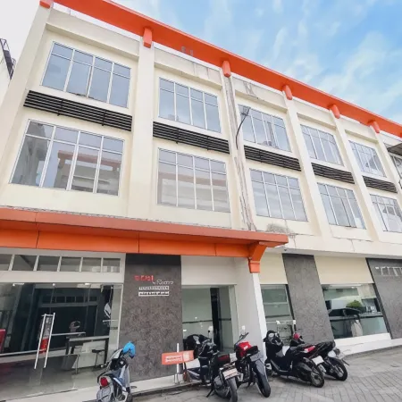 RedDoorz @ STM Suite Medan Amplas