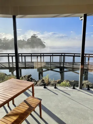 Waterfront Apartments - 4-Star