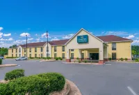 Quality Inn & Suites Canton, GA Hotels in Cherokee County