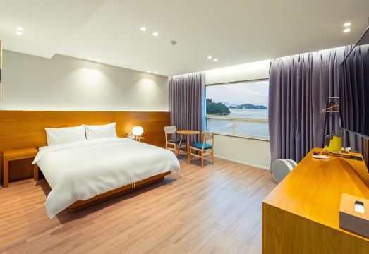 객실 내부 침구 상태