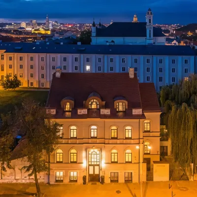 Art hotel Moon garden Hotels near Vilnius Bus Station