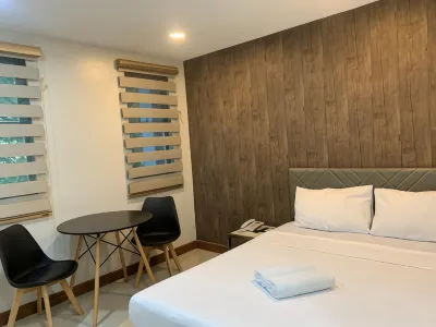 Maine City Residences Hotel in zona Qubix Condominium