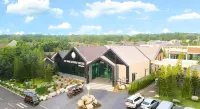See Stars & Forest Resort Hotels in 