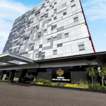 HORU Hotel Mangga Dua Square Hotels near Sea World Ancol