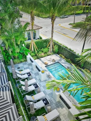 White Elephant Palm Beach - parking
