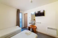 บี โรงแรม ตรัวย์ แอร์พอร์ต โรงแรมใน