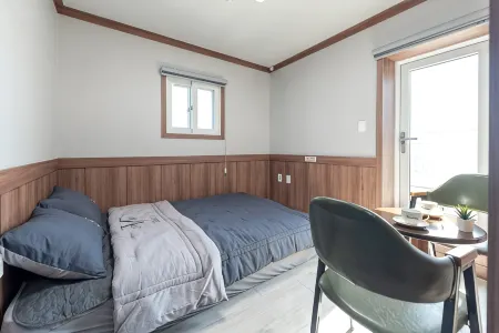 Seosan Island Pension Отели рядом с достопримечательностью «Beolcheon Auto Campground»