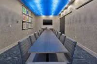 Holiday Inn Express & Suites Milan – Sandusky Area