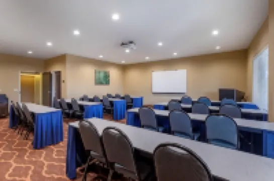 Best Western Plus DFW Airport Suites