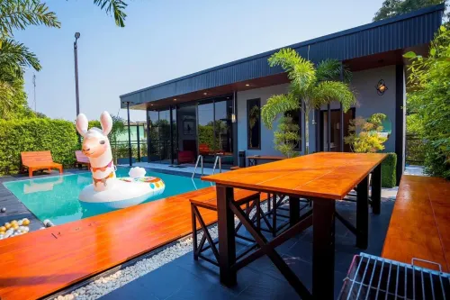 Khongdonat Premium Pool Villa Hotels in U Thong District