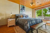 Hot Springs Lakeside Bar, Fire Pit, 3 King Beds, 3.5 Baths, Bunk Room - Wifi