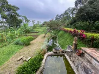 Villa Vive Trawas โรงแรมในพรีเกน