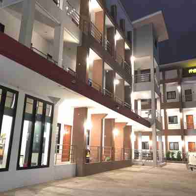 สมสมัยสไตล์ อพาร์ทเม้นท์ Hotel Exterior