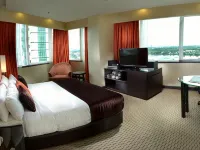 Hock Lee Hotel & Residences Hotels near Sarawak Stadium