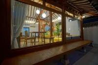 Geuligobom Dokchae Pension