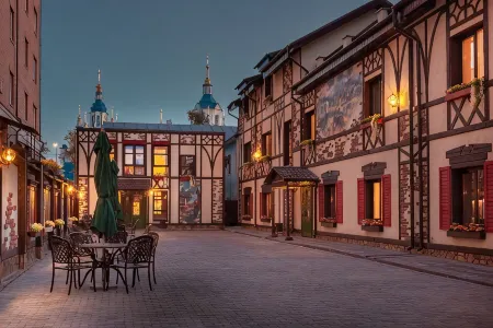 Gansdorf Hotel (Гансдорф Отель) Отели рядом с достопримечательностью «Памятник бездомной собаке»