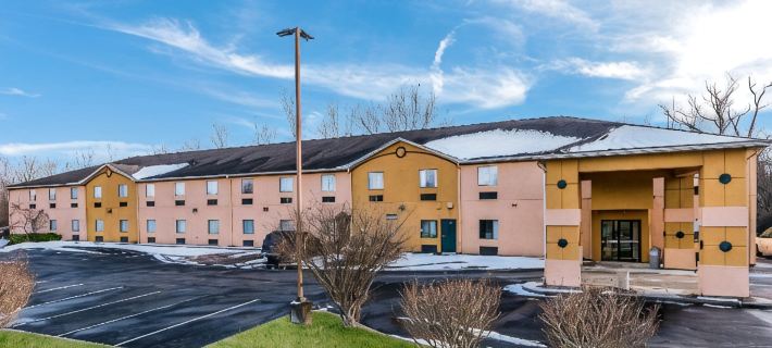 Suburban Studios Mason Hwy 42 Отели в г. Мейсон