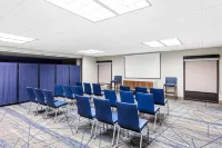 هوليداي إن إكسبرس سويتس تشارليستون باي آيتش جي فنادق في Dunbar