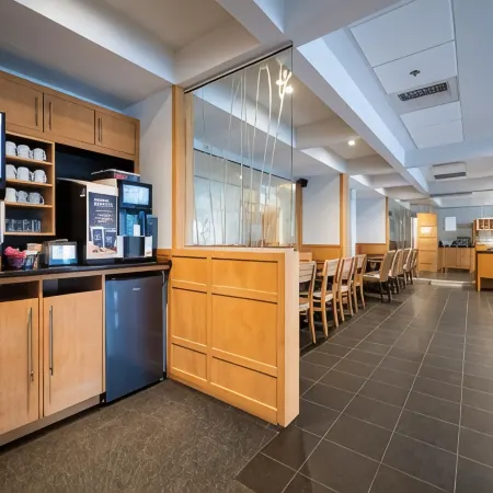 Hôtel & Suites le Dauphin Québec