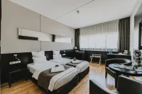 Coque Hotel - Pools