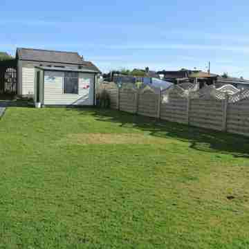 Old Castle Farm Guest House Hotel Exterior