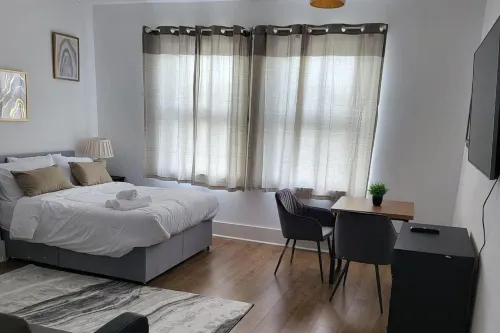 Immaculate 1-Bed Apartment in Greenhithe - Апартаменты