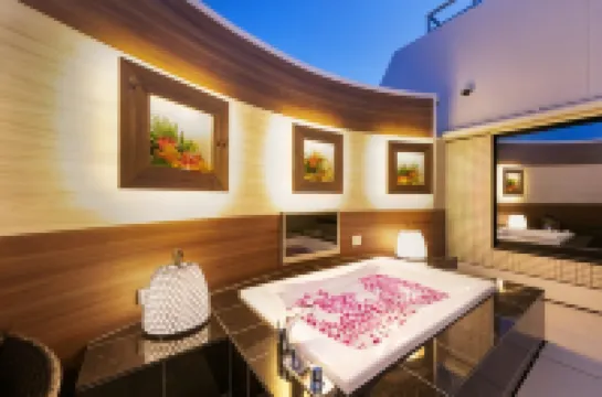 Hotel Eldia Luxury Kobe (Adult Only)