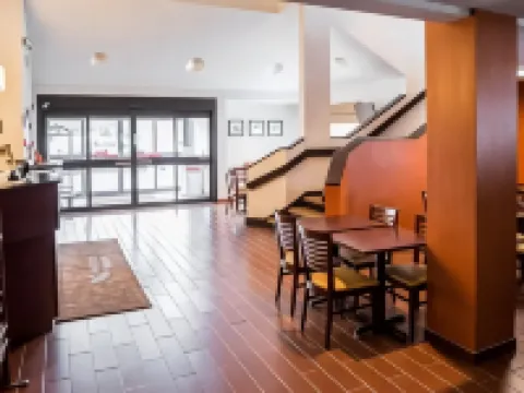 Quality Inn Bridgeport-Clarksburg Hotels in Clarksburg