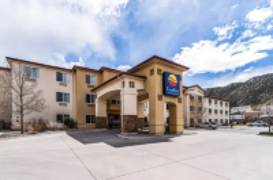 Comfort Inn & Suites Hotels in Garfield County