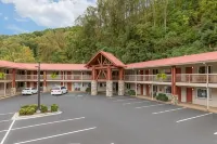 Econo Lodge Cherokee Near River Park - Wifi
