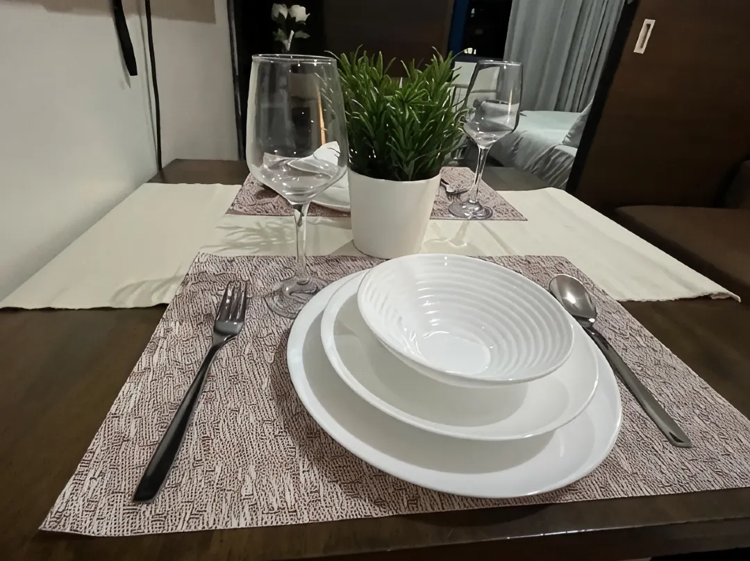 Modern Cozy 1br | Homey Feel | Fastwi-fi - Makati