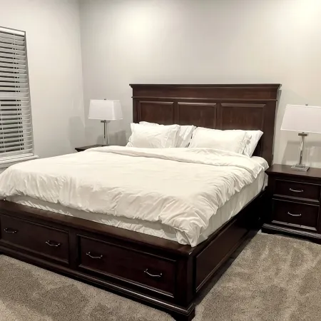 3 BR. 3BA. IMMACULATE TOWNHOME IN DRAPER