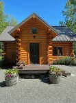 Beautiful Comfy Alaskan Log Home 1
