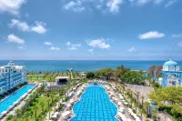 Rubi Platinum Spa Resort & Suites - Private Pools