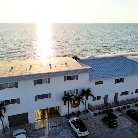 Boutique Gulf Front Condo w Panoramic Views & Amazing Sunsets Nightly.