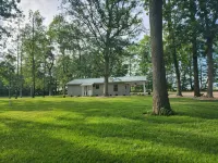 Peaceful 1-bedroom cottage with WiFi, AC in the country - 3-Star