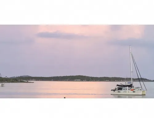 Charming 1-bedroom at Exuma Yacht Club Hotels in George Town