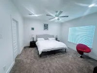 Houston Luxe Retreat 3Br3.5BA Staycation Vacation Home Office for Professionals - 4-Star