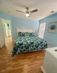 2000sq ft Ocean View Villa, Steps to the Beach, Small Pool & Hot Tub. 4 King Bed - Villas