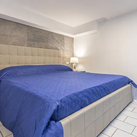 Detached apartment surrounded by greenery, in the quietness a stone's throw from the center