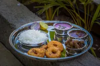 Opulence Resort Nagaon Alibaug - Desayuno