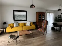 Near Le Touquet, renovated villa for a relaxing break with family or friends. Hotele w: Cucq