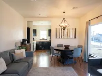 Charming 3-bedroom cottage with WiFi and AC in delightful downtown Guthrie Hotels in Guthrie