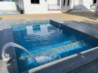 2 Bedroom Deluxe Cottage near Melawi Beach by Zulanie's The Pool Cottage - С бассейном
