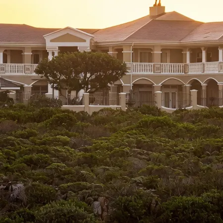 Grand Lux Boutique Manor